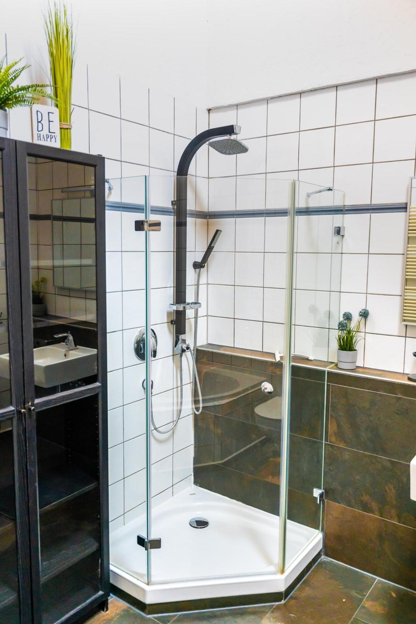 Apartment Grosse Monteurunterkunft 'all-inn' Bei In Ebersheim Mainz